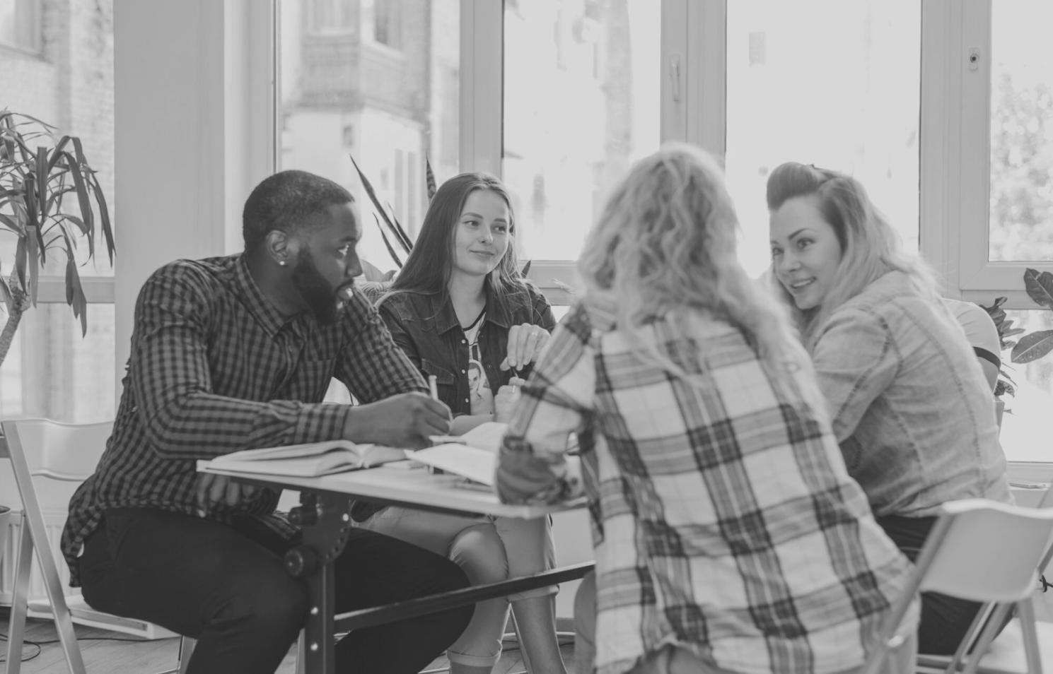 Análisis financiero detallado con gráficos y métricas